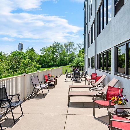 Walker Hampton Inn Grand Rapids/North מראה חיצוני תמונה