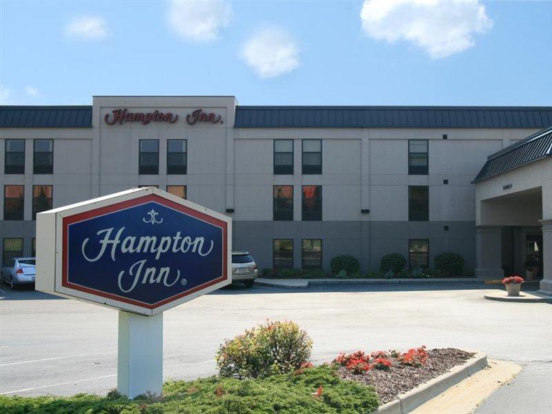 Walker Hampton Inn Grand Rapids/North מראה חיצוני תמונה