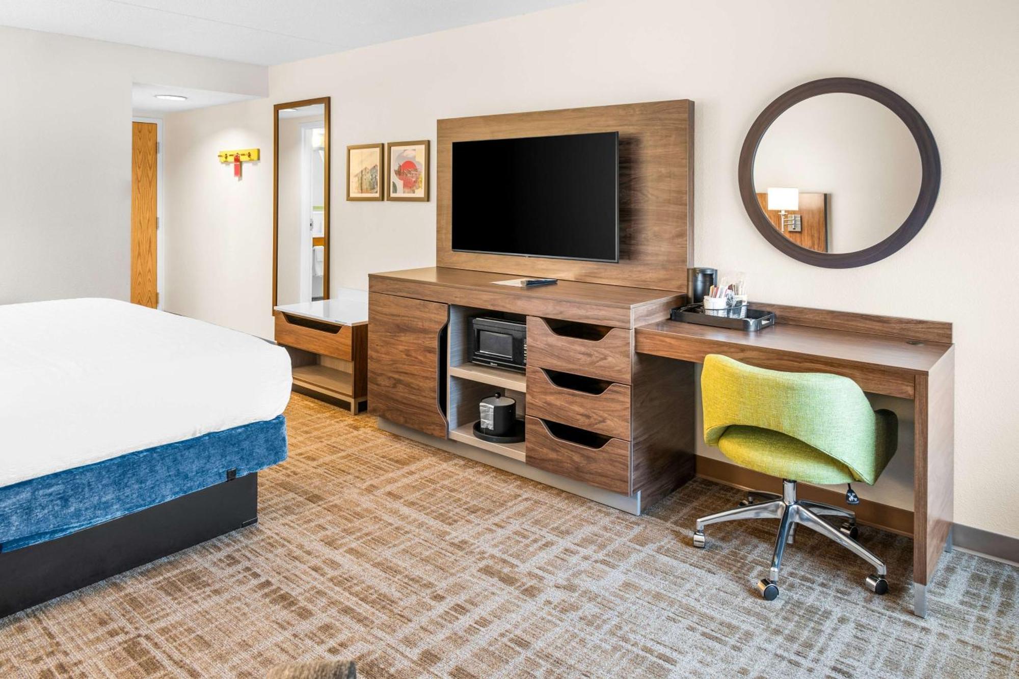 Walker Hampton Inn Grand Rapids/North מראה חיצוני תמונה