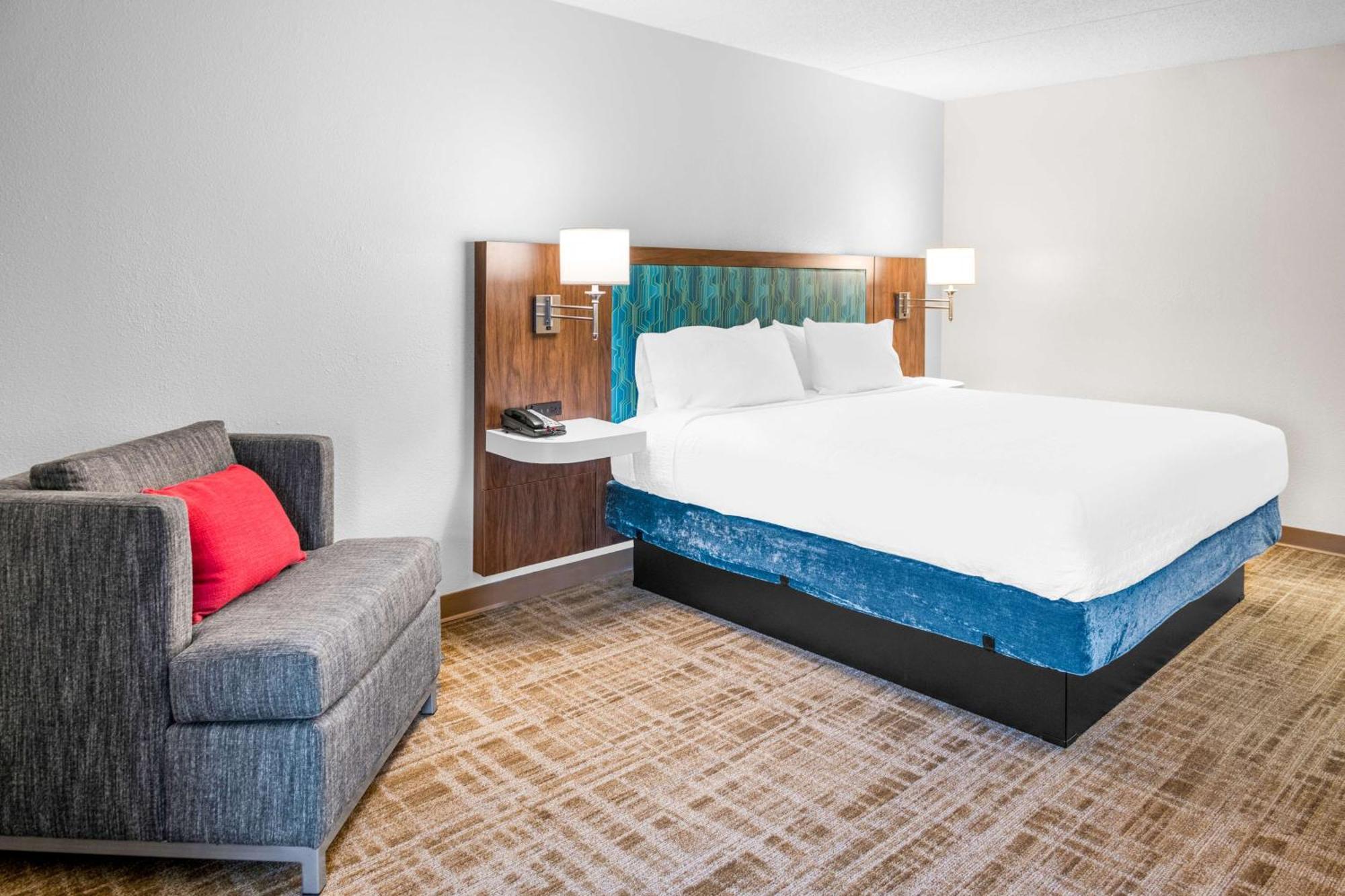 Walker Hampton Inn Grand Rapids/North מראה חיצוני תמונה