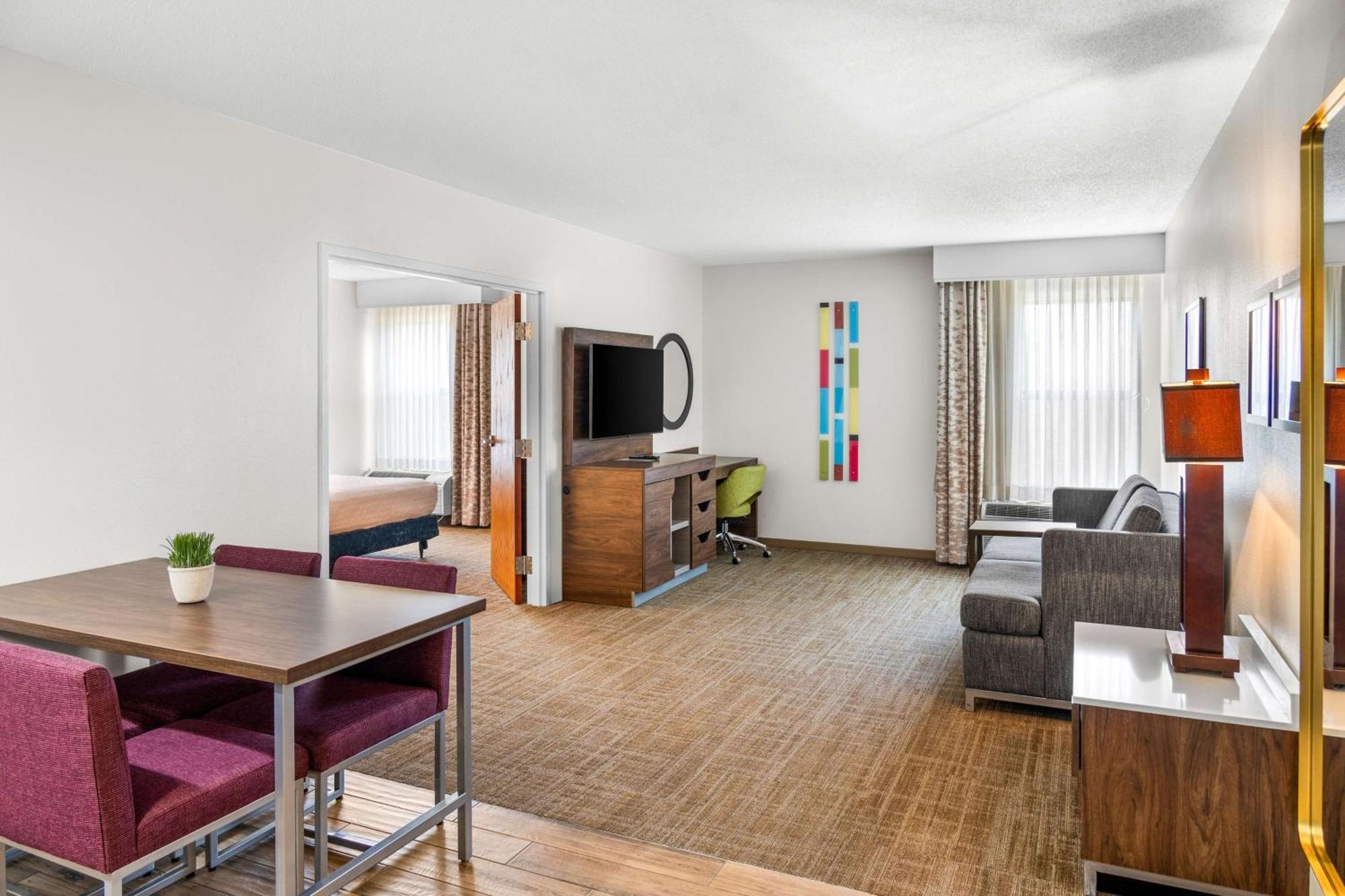 Walker Hampton Inn Grand Rapids/North מראה חיצוני תמונה