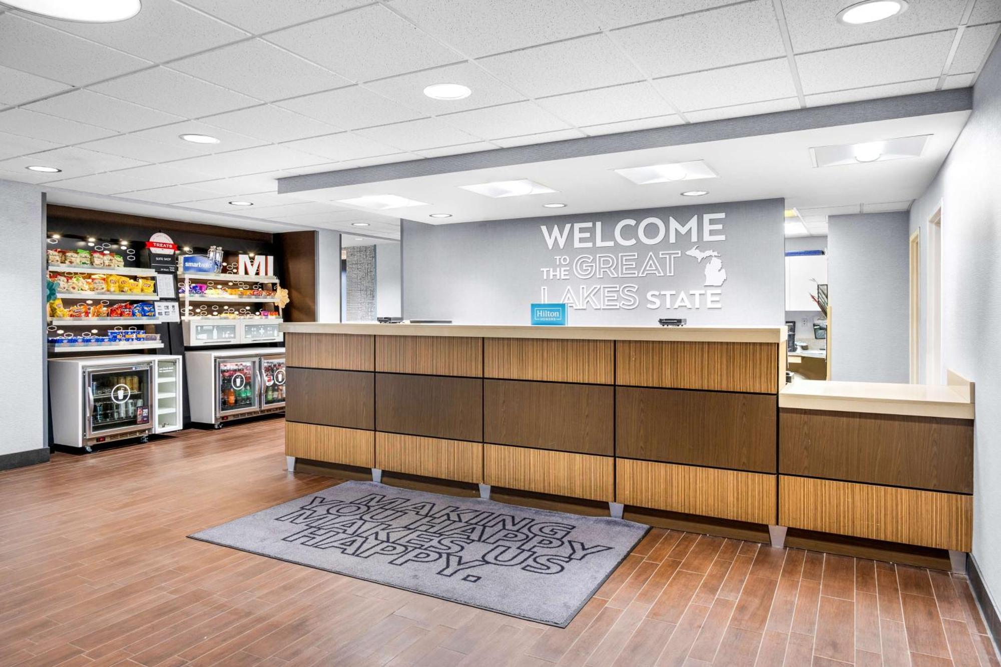 Walker Hampton Inn Grand Rapids/North מראה חיצוני תמונה