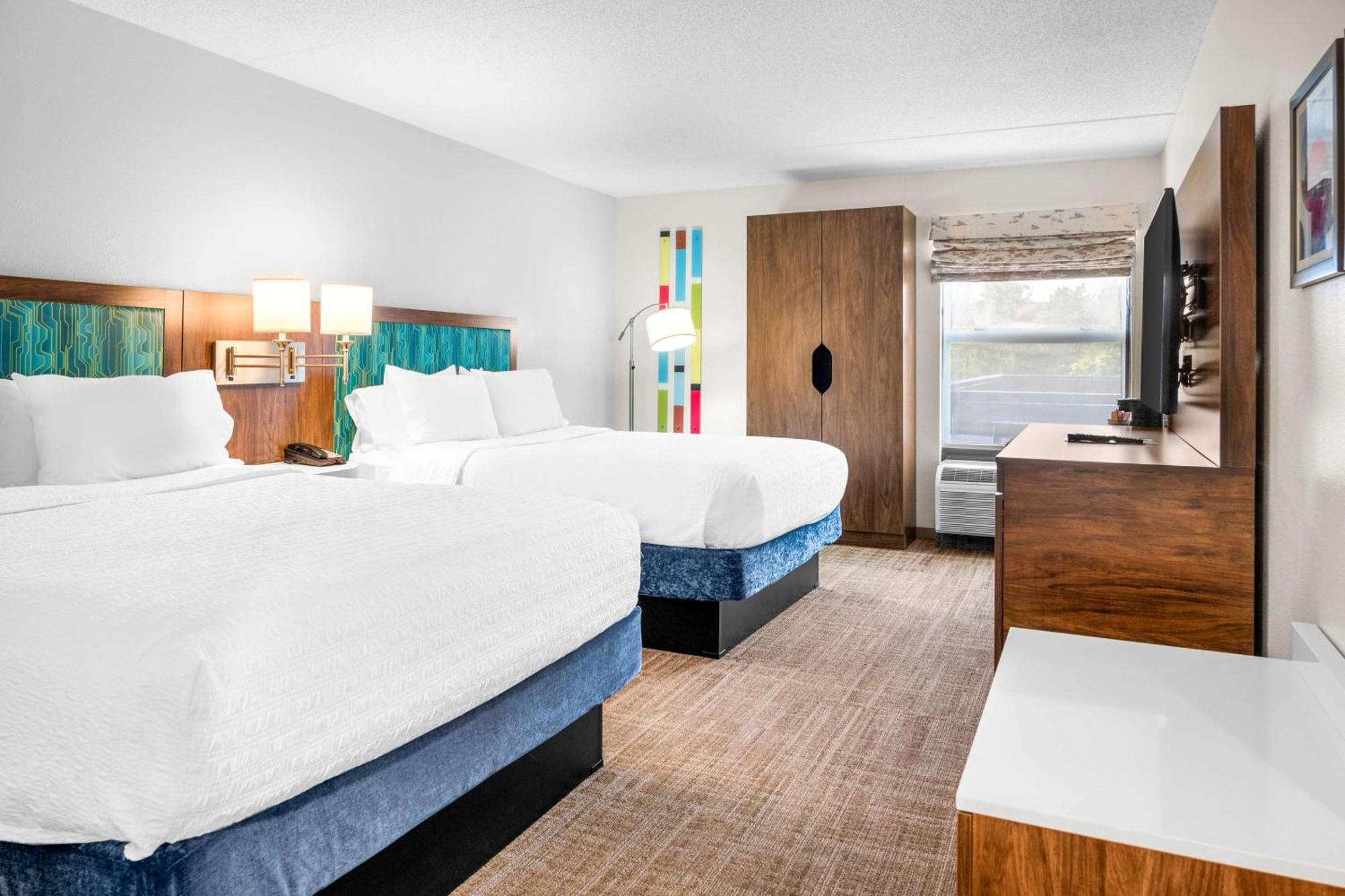 Walker Hampton Inn Grand Rapids/North מראה חיצוני תמונה