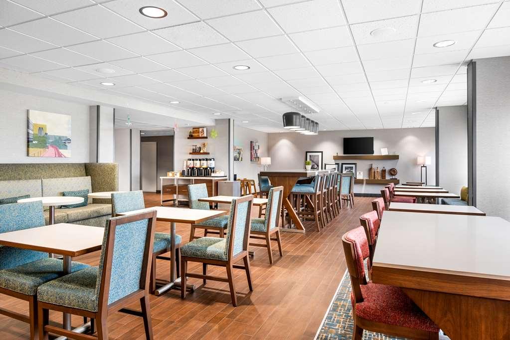 Walker Hampton Inn Grand Rapids/North מסעדה תמונה