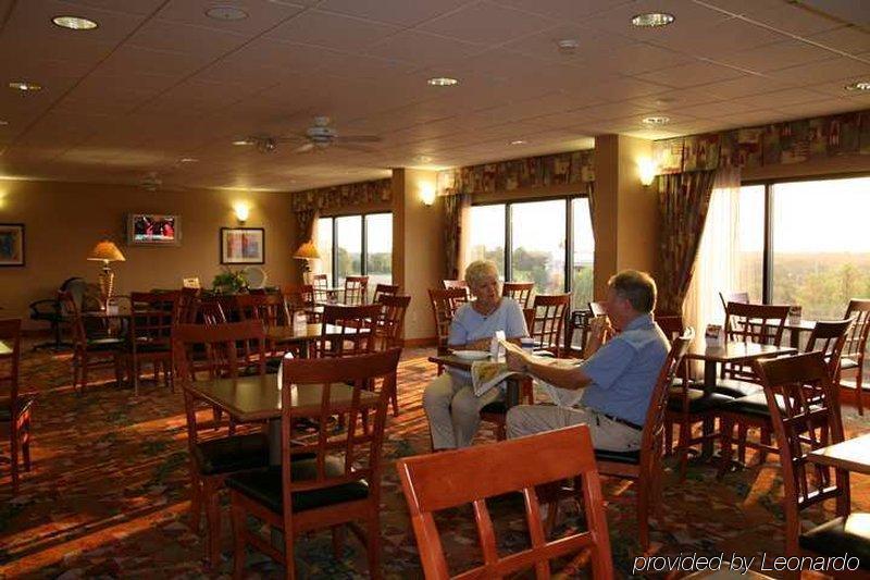 Walker Hampton Inn Grand Rapids/North מראה חיצוני תמונה