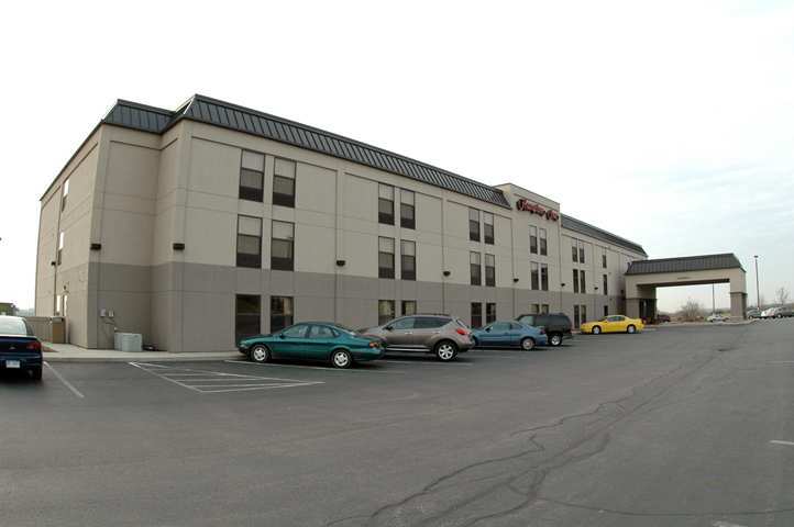 Walker Hampton Inn Grand Rapids/North מראה חיצוני תמונה